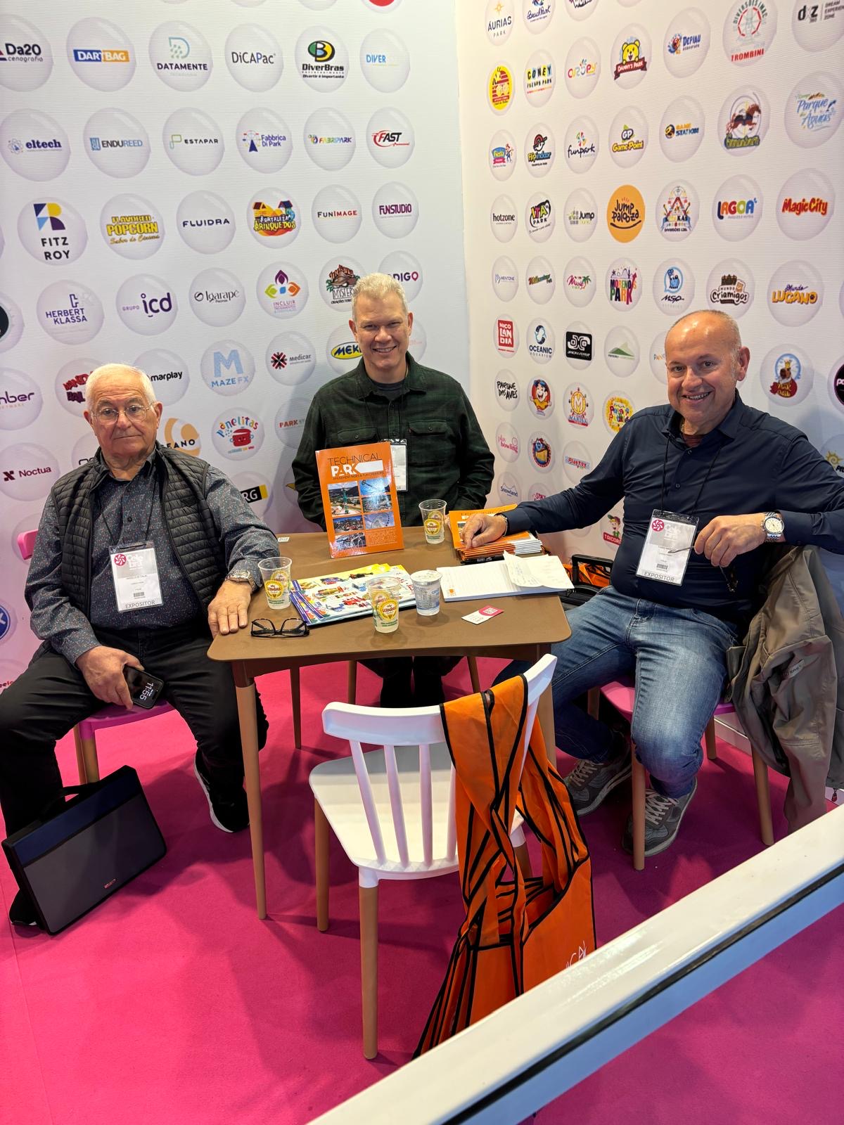La delegazione del Distretto della Giostra all'Expo Parques e Festas