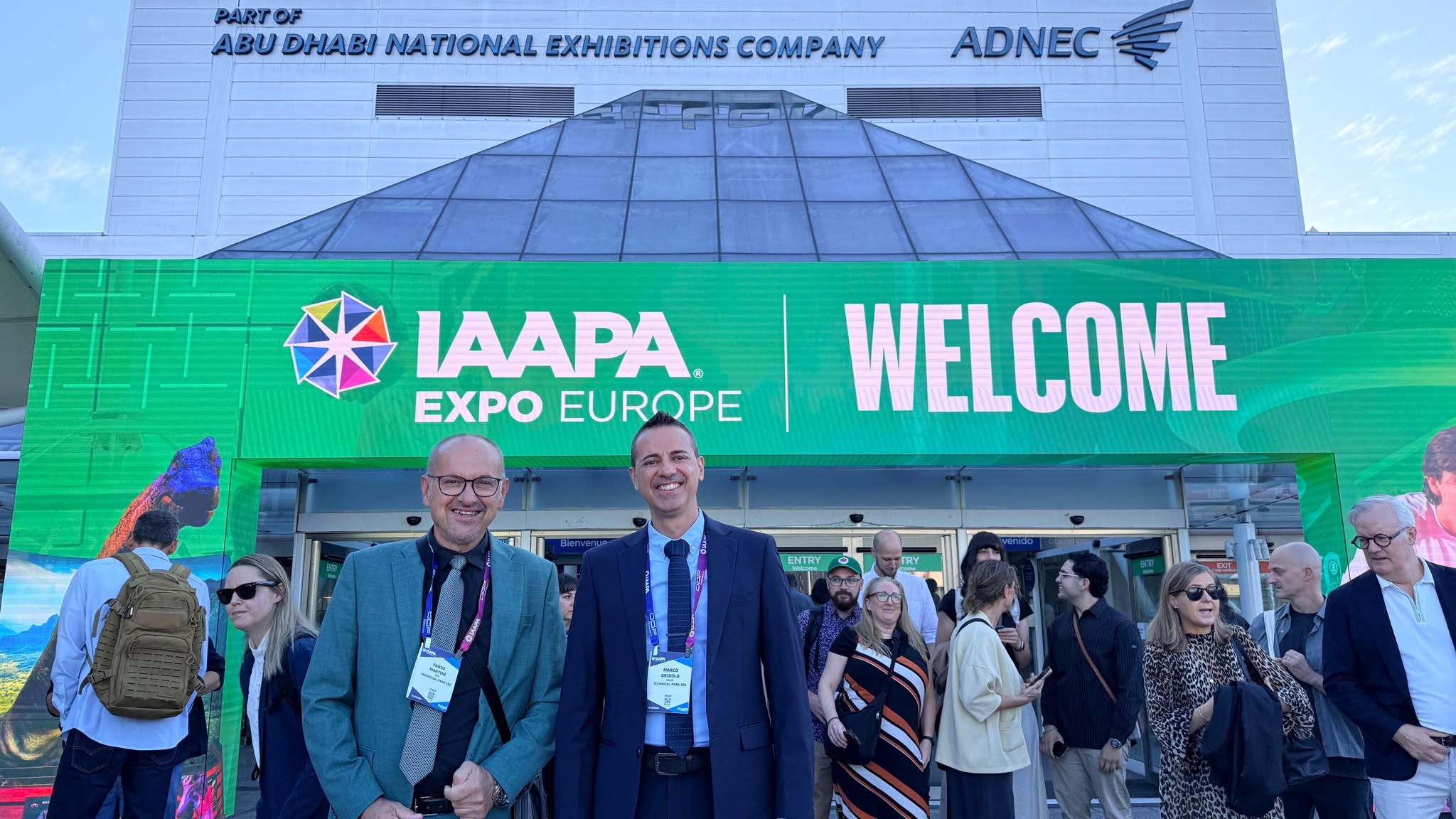 Fabio Martini e Marco Grigolo di Technical Park all’ingresso della IAAPA Expo Europe all’ExCeL di Londra