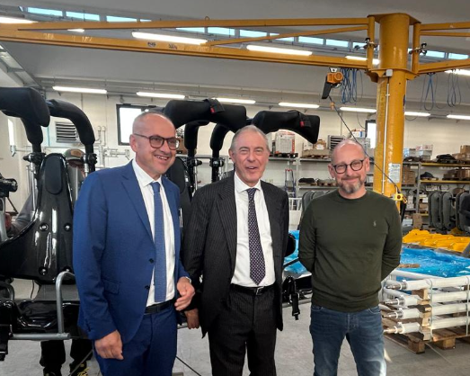 Ministro Urso visita il Distretto della Giostra